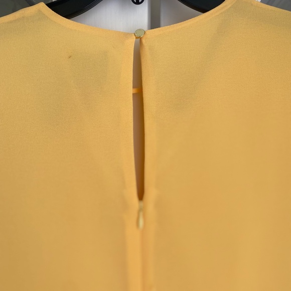 ❤️HOST PICK❤️ VINCE CAMUTO Tiered Ruffle Sleeve Yellow Dress Size 0 NWT $128 - Picture 6 of 7